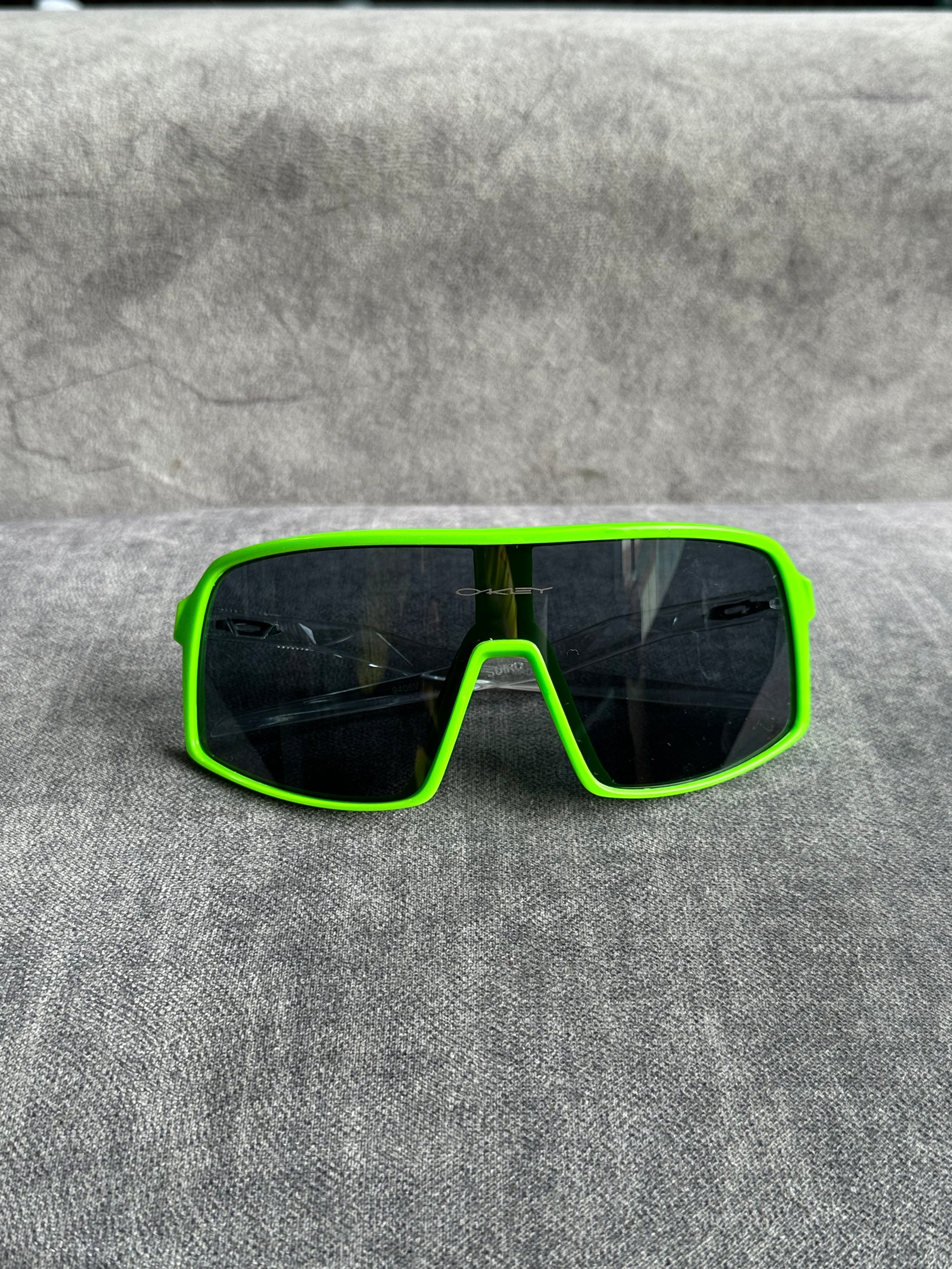 OAKLEY