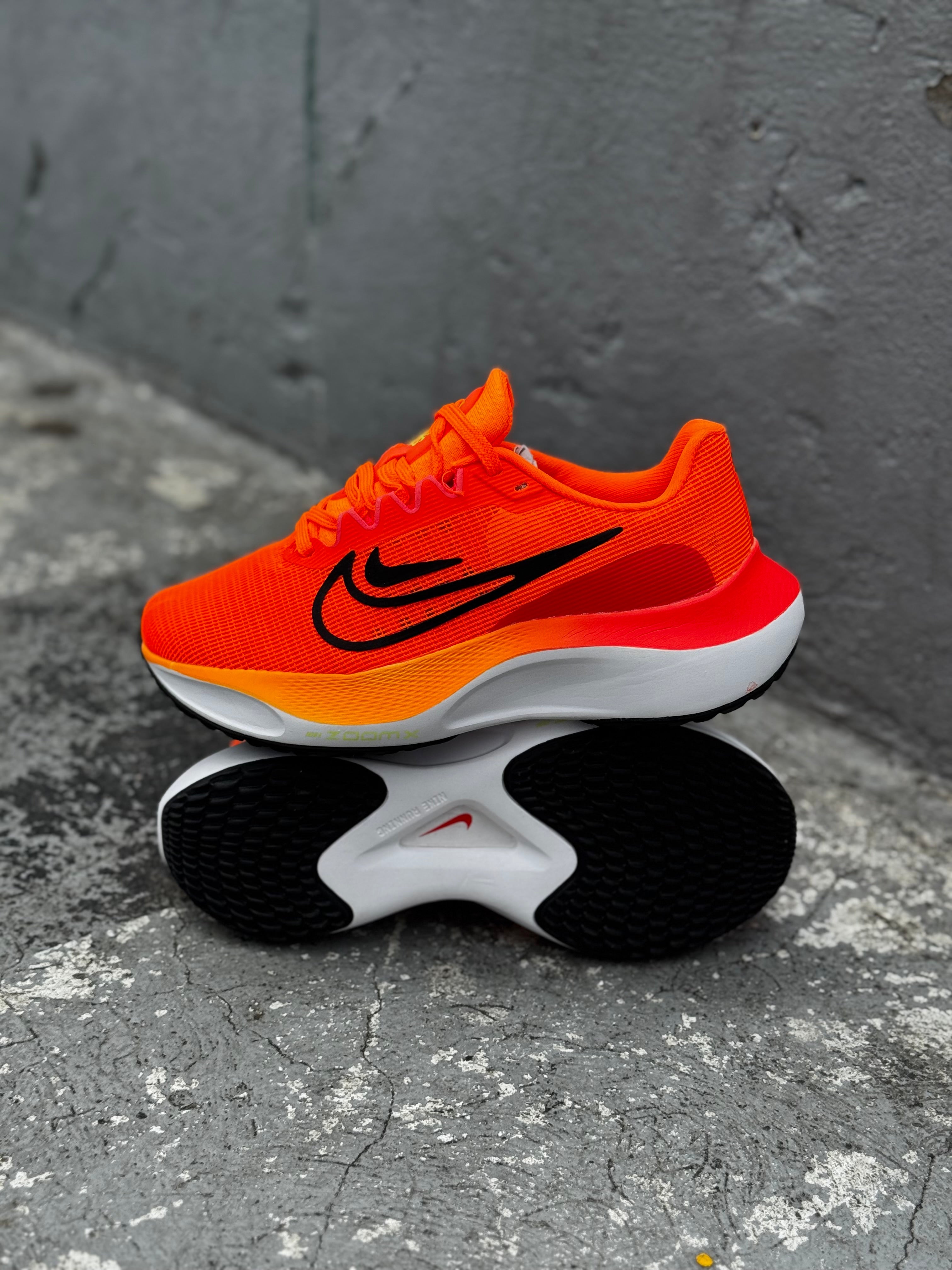 NIKE ZOOMFLY 5