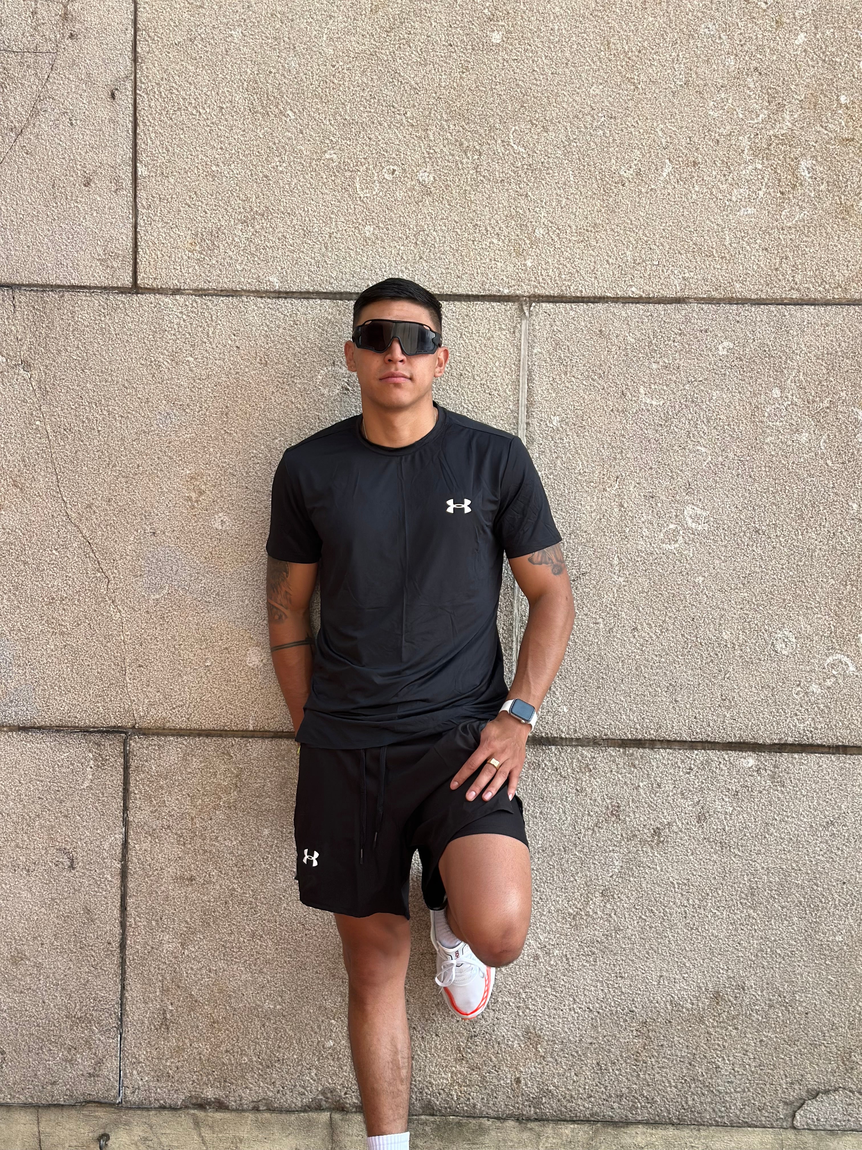 SET UNDER ARMOUR