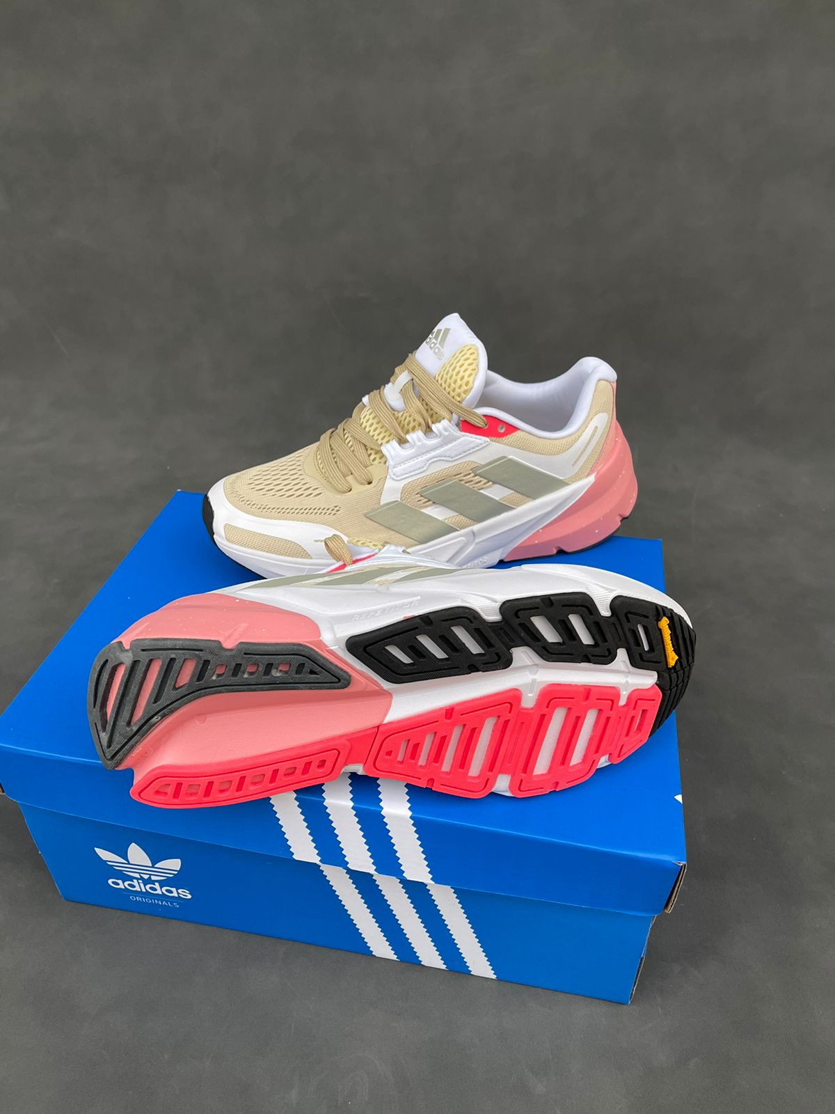 ADIDAS ADISTAR