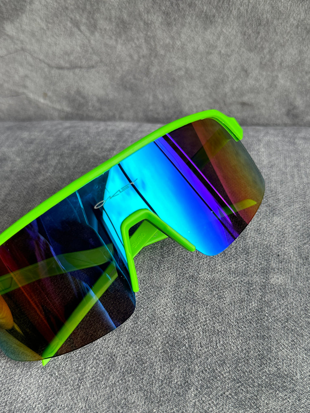 OAKLEY