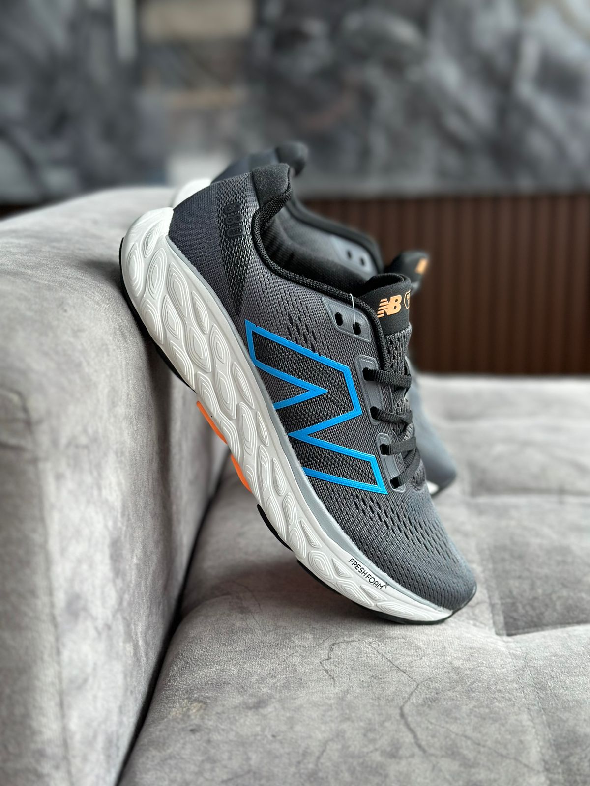NEW BALANCE 880
