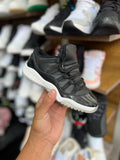 JORDAN RETRO 13 - NEGRO / BLANCO