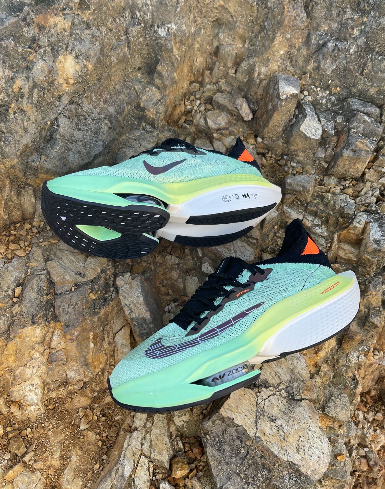 NIKE ZOOMX